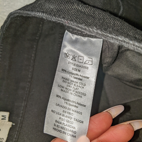 Great smokey Los Angeles distressed black denim shorts - Picture 10 of 14